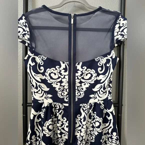 🚨 B. Darlin Navy/White Abstract Dress. Size 7/8. - Picture 7 of 8